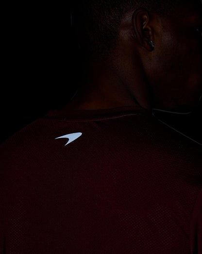 McLaren Men's Performance T-Shirt - Port - McLaren Performance T-shirt